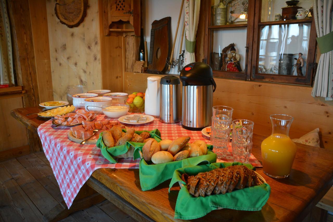 Rifugio Graziani Huette Hotel San Vigilio Di Marebbe Bagian luar foto